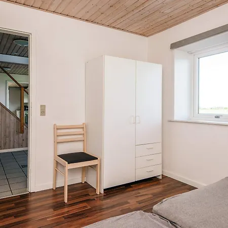 12 Person In Bredebro-by Traum Bredebro